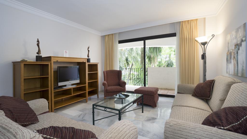 Club Jardines Del Puerto Apartment มาร์เบยา ภายนอก รูปภาพ