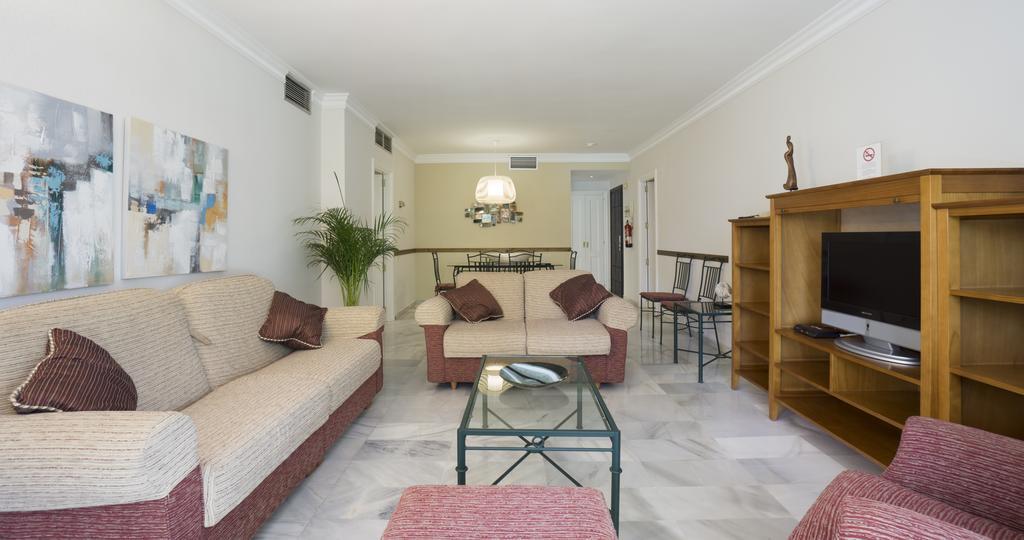 Club Jardines Del Puerto Apartment มาร์เบยา ภายนอก รูปภาพ
